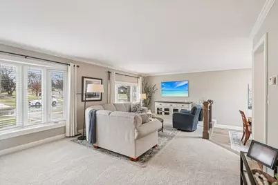 730 Lamorak Drive, Schaumburg, IL 60193 - Photo 2