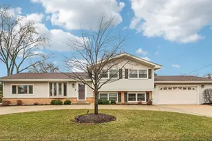 730 Lamorak Dr, Schaumburg, IL 60193 - Photo 1