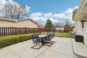 730 Lamorak Dr, Schaumburg, IL 60193 - Photo 24