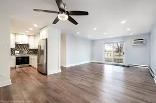 [Address not provided], Carol Stream, IL 60188 - Photo 8