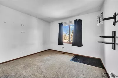 [Address not provided], Crystal Lake, IL 60014 - Photo 16