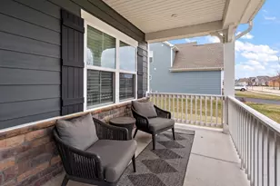 319 Atkinson Dr, Sugar Grove, IL 60554 - Photo 4