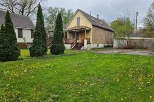 11920 S Calumet Ave, Chicago, IL 60628 - Photo 4