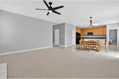 411 Hopkins Avenue, Elgin, IL 60124 - Photo 8