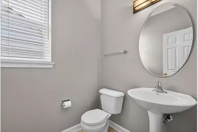 411 Hopkins Avenue, Elgin, IL 60124 - Photo 16