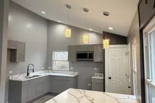 154 Westwood Dr, Park Forest, IL 60466 - Photo 4