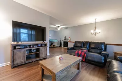 285 Regency Court Unit B Court, Wauconda, IL 60084 - Photo 6