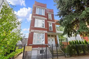 1905 W Huron St, Chicago, IL 60622 - Photo 1