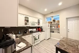 1905 W Huron St, Chicago, IL 60622 - Photo 8