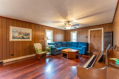 107 N Seminary Street, Creal Springs, IL 62922 - Photo 16