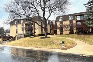 1105 N Mill St, Naperville, IL 60563 - Photo 1