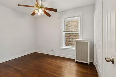 2018 W Birchwood Avenue, Chicago, IL 60645 - Photo 8