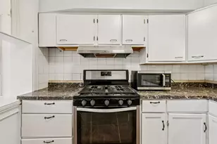 2018 W Birchwood Ave, Chicago, IL 60645 - Photo 20