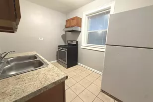 7617 S Kingston Ave, Chicago, IL 60649 - Photo 6