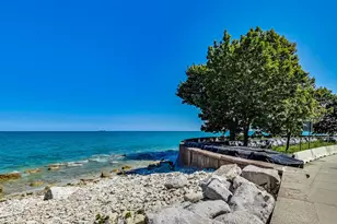 6700 S South Shore Dr, Chicago, IL 60649 - Photo 26