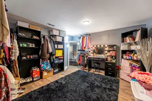 7931 S Paxton Ave, Chicago, IL 60617 - Photo 16