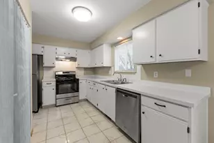 21459 W Georgetown Dr, Plainfield, IL 60544 - Photo 8