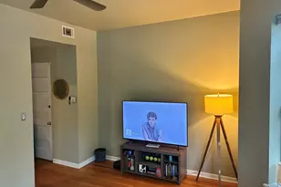 902 W Grace St, Chicago, IL 60613 - Photo 4