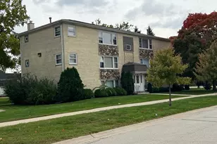 395 Elk Blvd, Des Plaines, IL 60016 - Photo 1