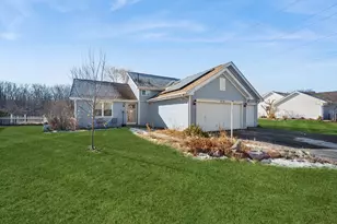 2119 Wynnwood Dr, Belvidere, IL 61008 - Photo 1