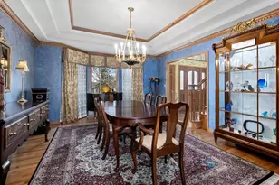 15W601 81st St, Burr Ridge, IL 60527 - Photo 12