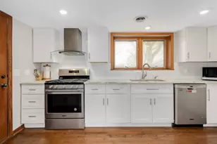 564 E Bryn Mawr Ave, Roselle, IL 60172 - Photo 12
