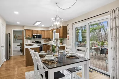 306 Lorraine Drive, Crystal Lake, IL 60012 - Photo 10