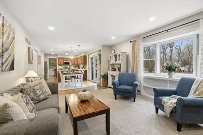 306 Lorraine Drive, Crystal Lake, IL 60012 - Photo 14