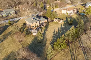 28W211 Cantigny Dr, Winfield, IL 60190 - Photo 42