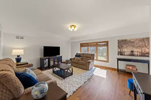 28W211 Cantigny Dr, Winfield, IL 60190 - Photo 26