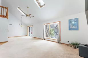 187 Hilltop Dr, Lake in the Hills, IL 60156 - Photo 28