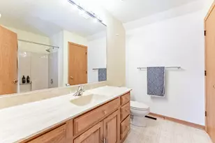 187 Hilltop Dr, Lake in the Hills, IL 60156 - Photo 38