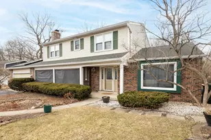 23W100 Kings Ct, Glen Ellyn, IL 60137 - Photo 1