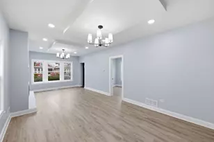 10137 S Peoria St, Chicago, IL 60643 - Photo 4