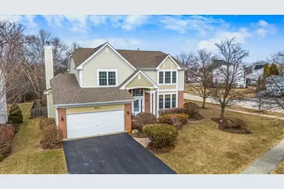 18500 W Aspen Court, Grayslake, IL 60030 - Photo 2