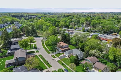 1132 Pine Tree Lane, Libertyville, IL 60048 - Photo 32