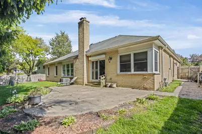 1132 Pine Tree Lane, Libertyville, IL 60048 - Photo 28