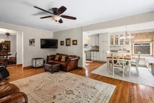 1132 Pine Tree Ln, Libertyville, IL 60048 - Photo 10