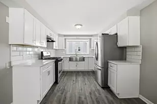 406 W Balsam St, Forreston, IL 61030 - Photo 6