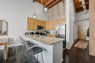 525 W Superior St, Chicago, IL 60654 - Photo 6