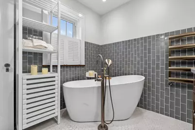 2440 Asbury Avenue, Evanston, IL 60201 - Photo 16