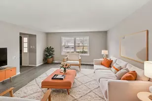 18135 Cherrywood Ln, Homewood, IL 60430 - Photo 4