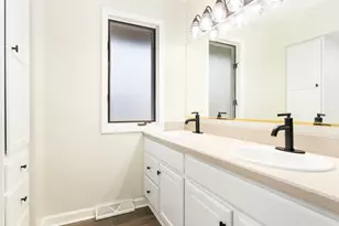 1101 Rooney Dr, Joliet, IL 60435 - Photo 16