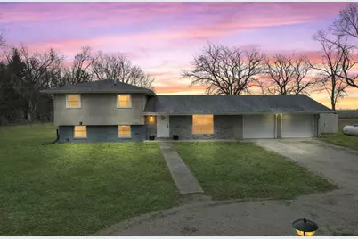 15795 E 2550 North Road, Hudson, IL 61748 - Photo 2