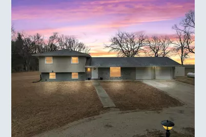 15795 E 2550 North Road, Hudson, IL 61748 - Photo 2