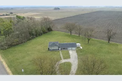 15795 E 2550 North Road, Hudson, IL 61748 - Photo 1