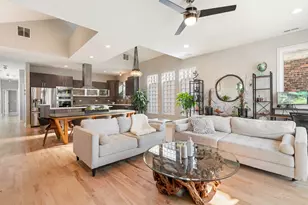 817 N Winchester Ave, Chicago, IL 60622 - Photo 10