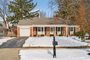 1161 Parker Ln, Buffalo Grove, IL 60089 - Photo 1