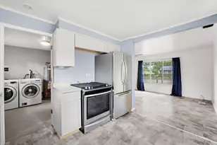 300 Meota St, Park Forest, IL 60466 - Photo 10