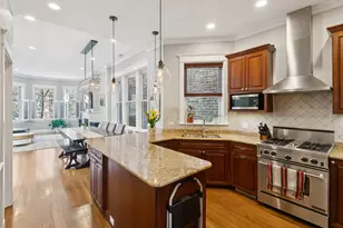 2044 N Sheffield Ave, Chicago, IL 60614 - Photo 8